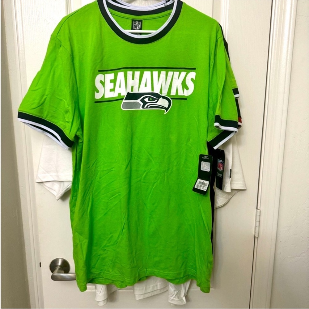 Seattle Seahawks Green Blue T-
Shirt XL Ladies - NWT